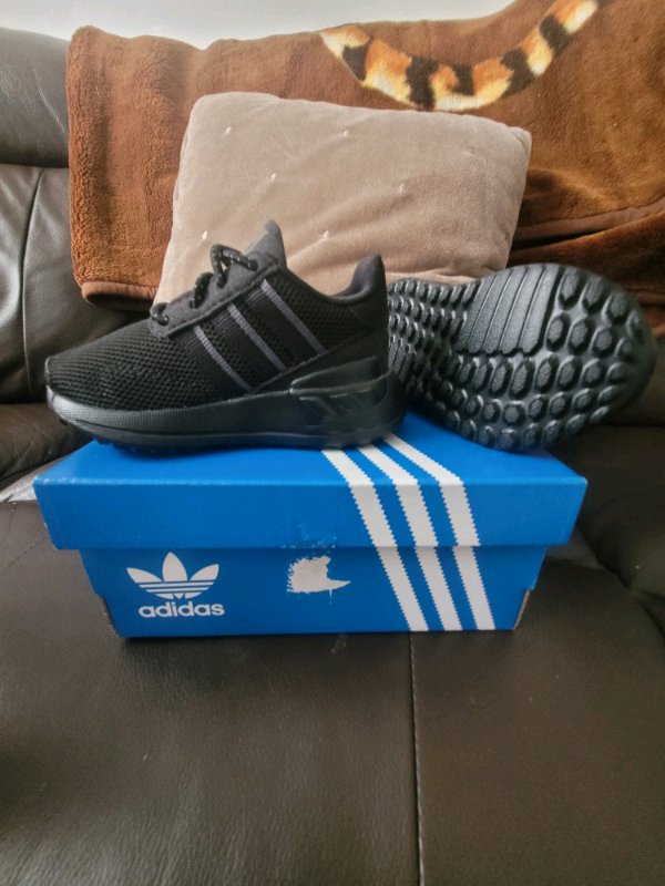 infant size 4 adidas trainers